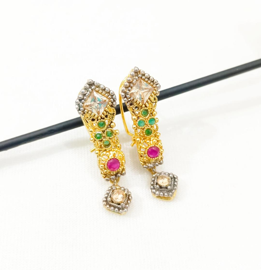 Women Earrings 73