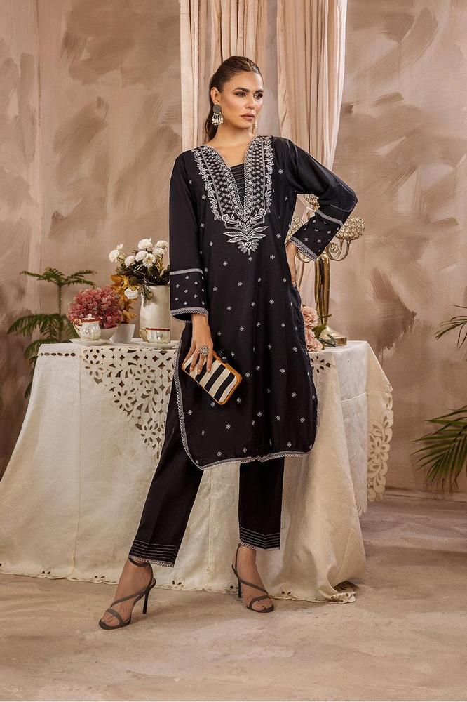 2 Pcs Embroidered Lawn Pret Suit